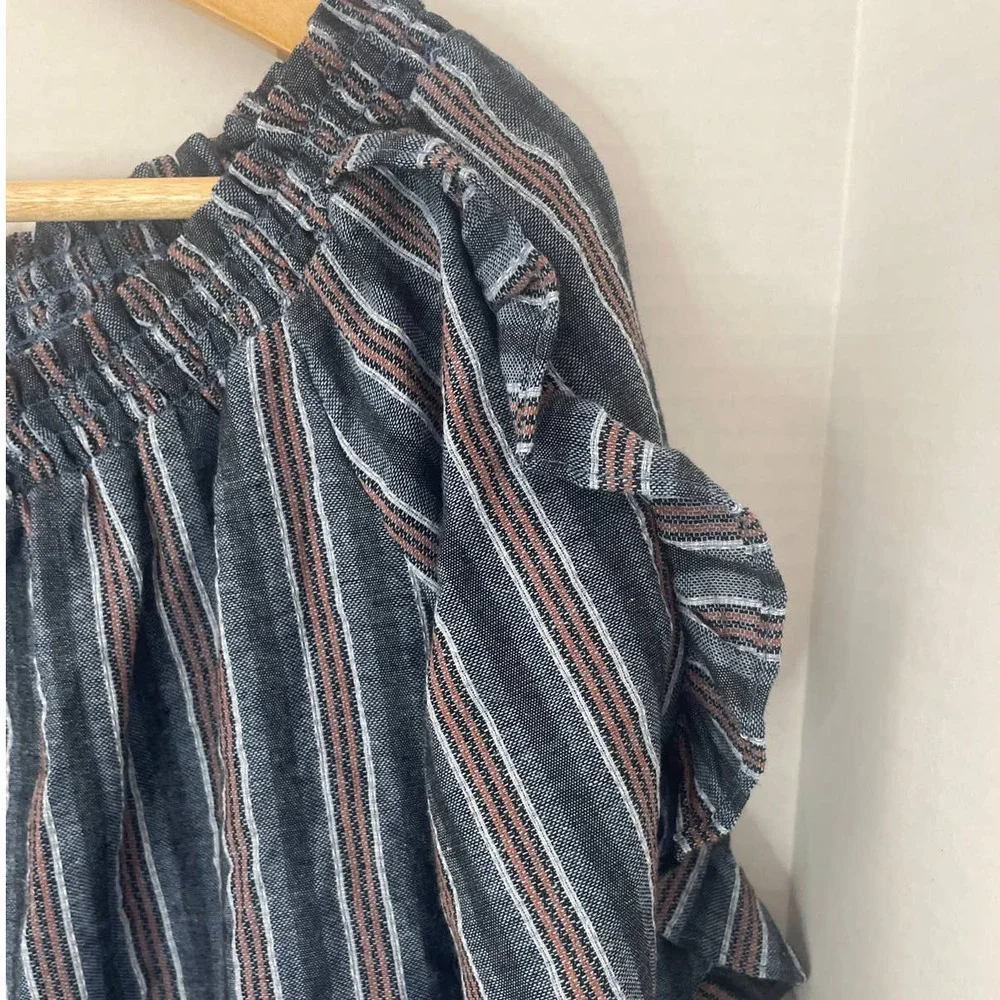 Hem & Thread Blanket Stripe Cold Shoulder Button Top Size Small - Picture 7 of 9